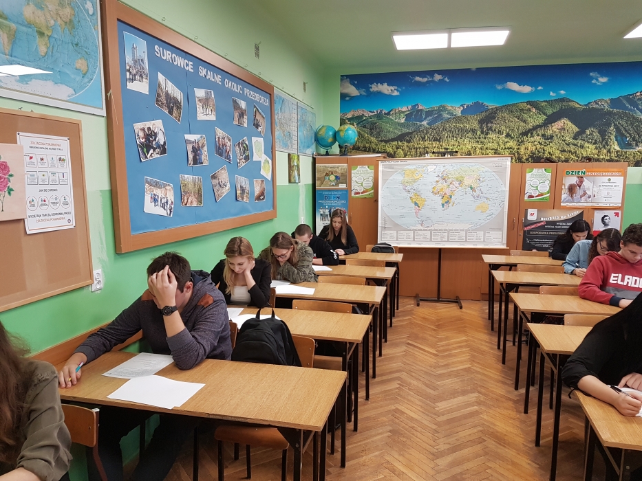 II Liceum Ogólnokształcące im. Jana Kasprowicza w Kutnie II Liceum Ogólnokształcące im. Jana Kasprowicza w Kutnie